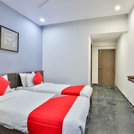 Hotel Chicago Ahmedabad Exterior photo