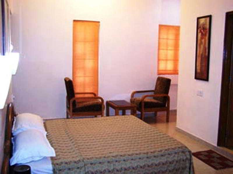 Hotel Chicago Ahmedabad Exterior photo