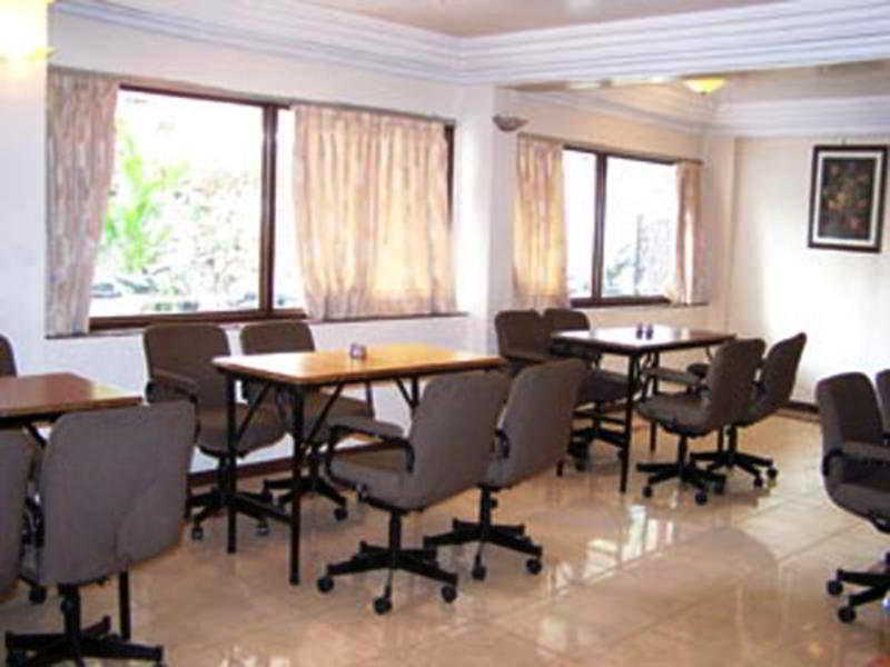 Hotel Chicago Ahmedabad Exterior photo