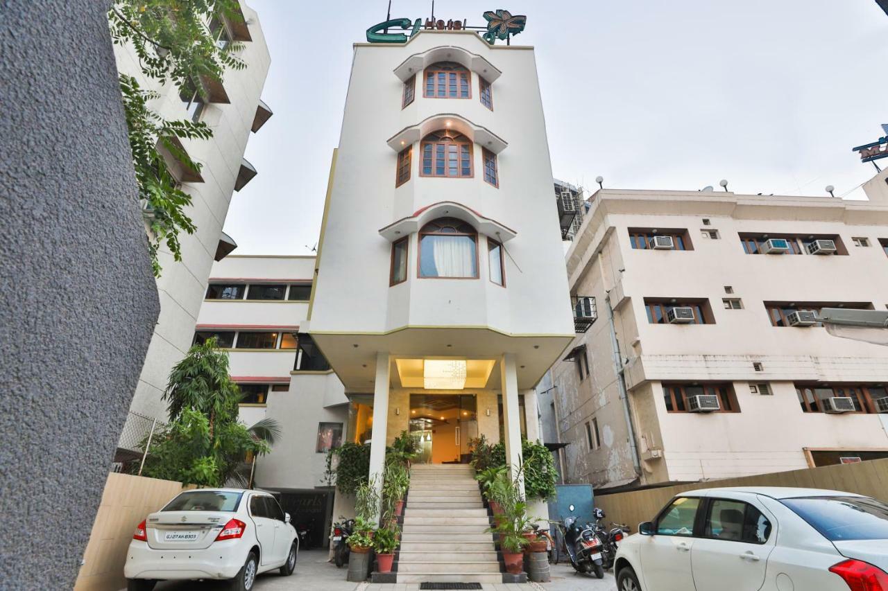 Hotel Chicago Ahmedabad Exterior photo