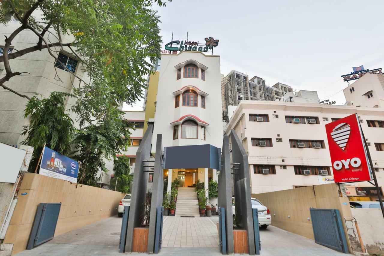 Hotel Chicago Ahmedabad Exterior photo